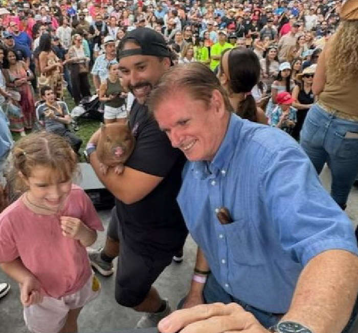 pig roast home square-03